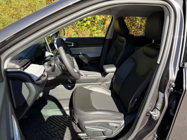 used 2022 Jeep Compass car, priced at $22,999