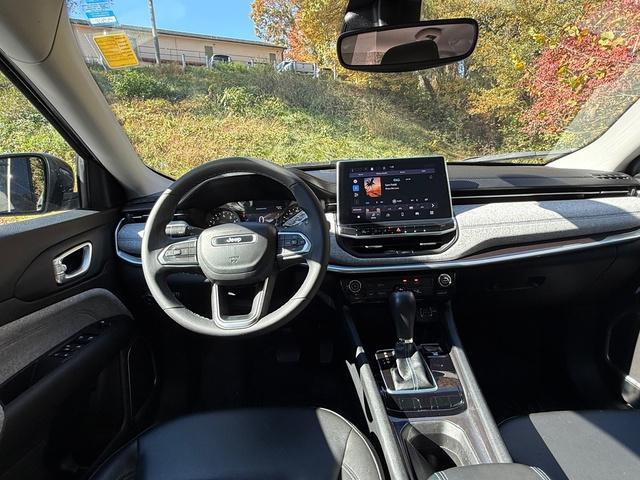 used 2022 Jeep Compass car, priced at $22,999