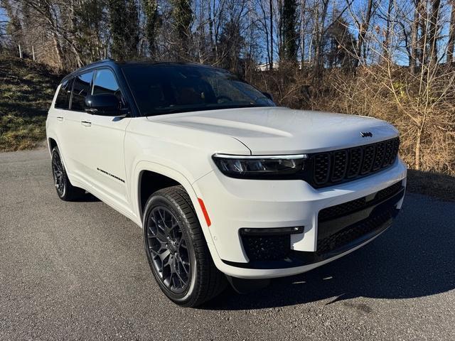 new 2025 Jeep Grand Cherokee L car, priced at $69,826
