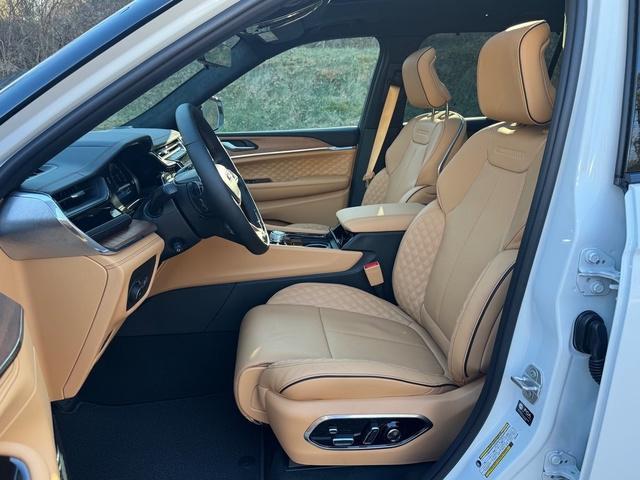 new 2025 Jeep Grand Cherokee L car, priced at $69,826