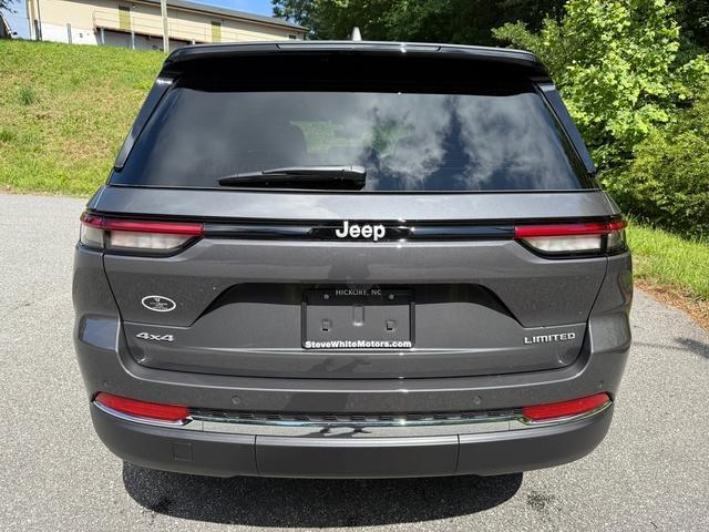 new 2025 Jeep Grand Cherokee car, priced at $42,852