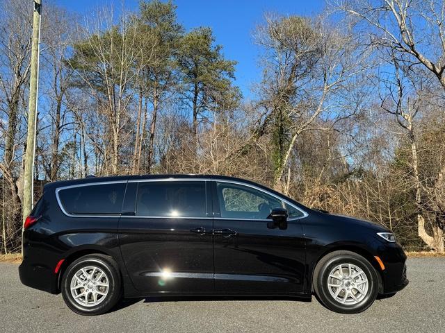 new 2025 Chrysler Pacifica car, priced at $41,999