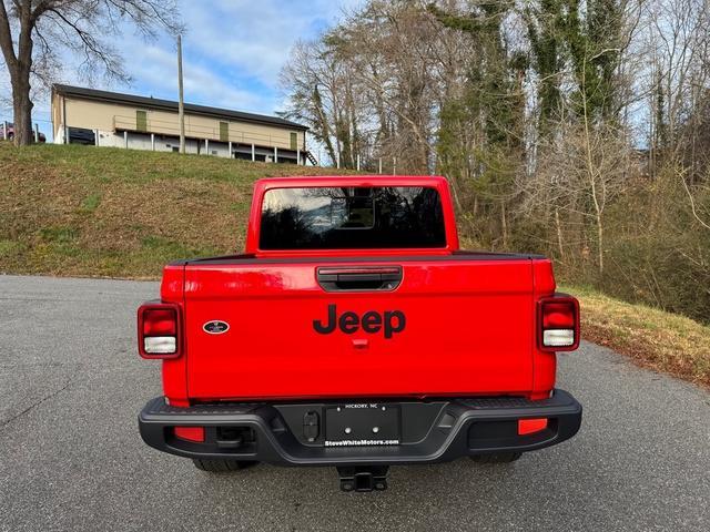 new 2025 Jeep Gladiator car, priced at $42,590