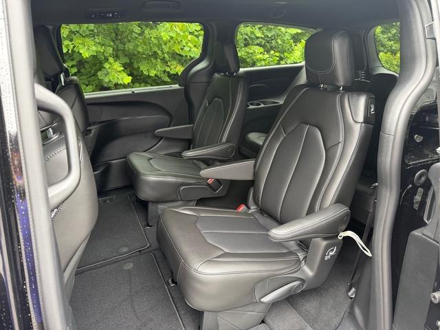 new 2026 Chrysler Pacifica car, priced at $37,999