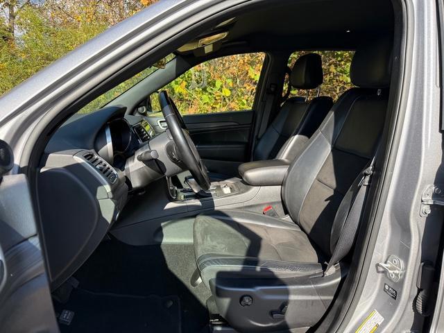 used 2021 Jeep Grand Cherokee car, priced at $21,999