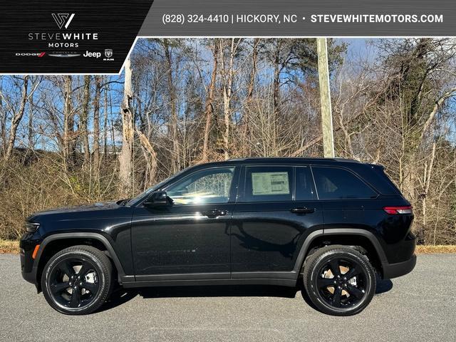 new 2025 Jeep Grand Cherokee car, priced at $48,999