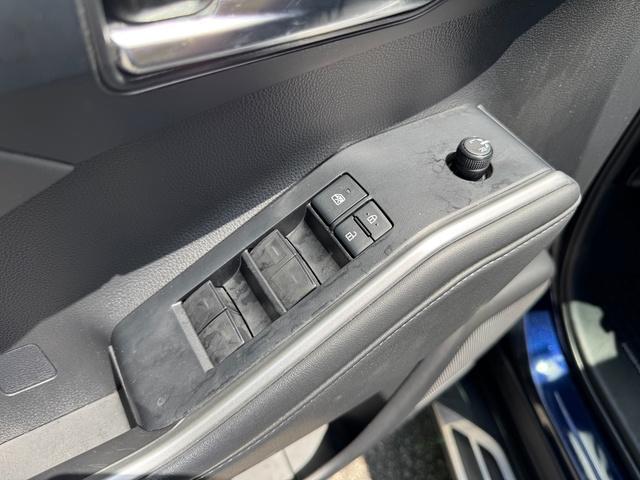used 2022 Toyota Highlander car, priced at $36,999