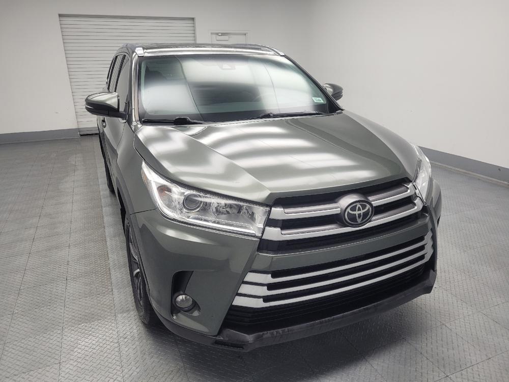 used 2019 Toyota Highlander car, priced at $26,495