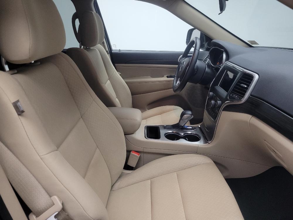 used 2021 Jeep Grand Cherokee car, priced at $25,195