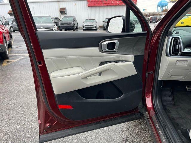 used 2025 Kia Sorento car, priced at $39,649