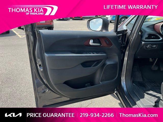 used 2020 Chrysler Pacifica car, priced at $22,169