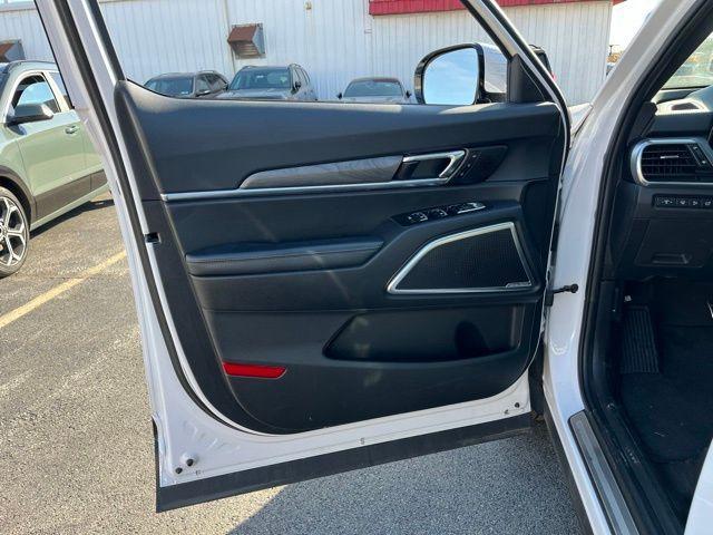 used 2024 Kia Telluride car, priced at $40,953