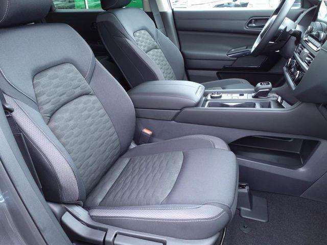 used 2025 Nissan Pathfinder car, priced at $38,258