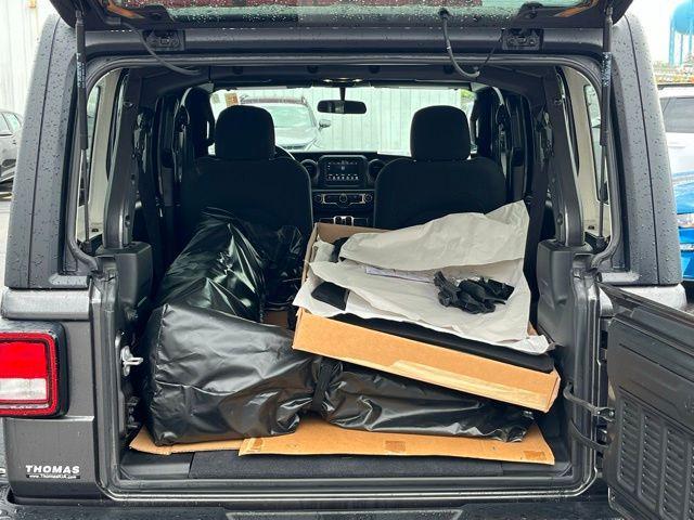 used 2022 Jeep Wrangler Unlimited car, priced at $31,498