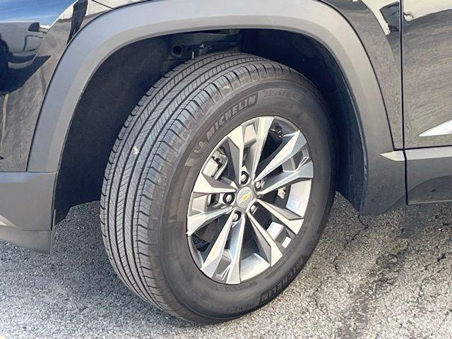 used 2025 Chevrolet Equinox car, priced at $26,733