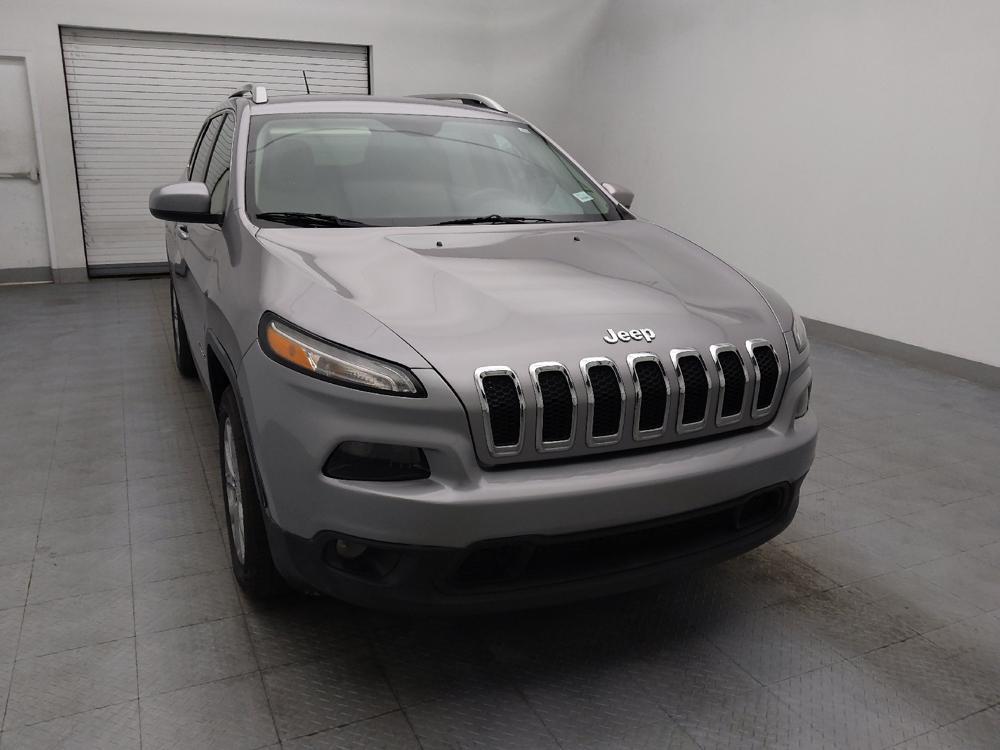used 2018 Jeep Cherokee car, priced at $13,395