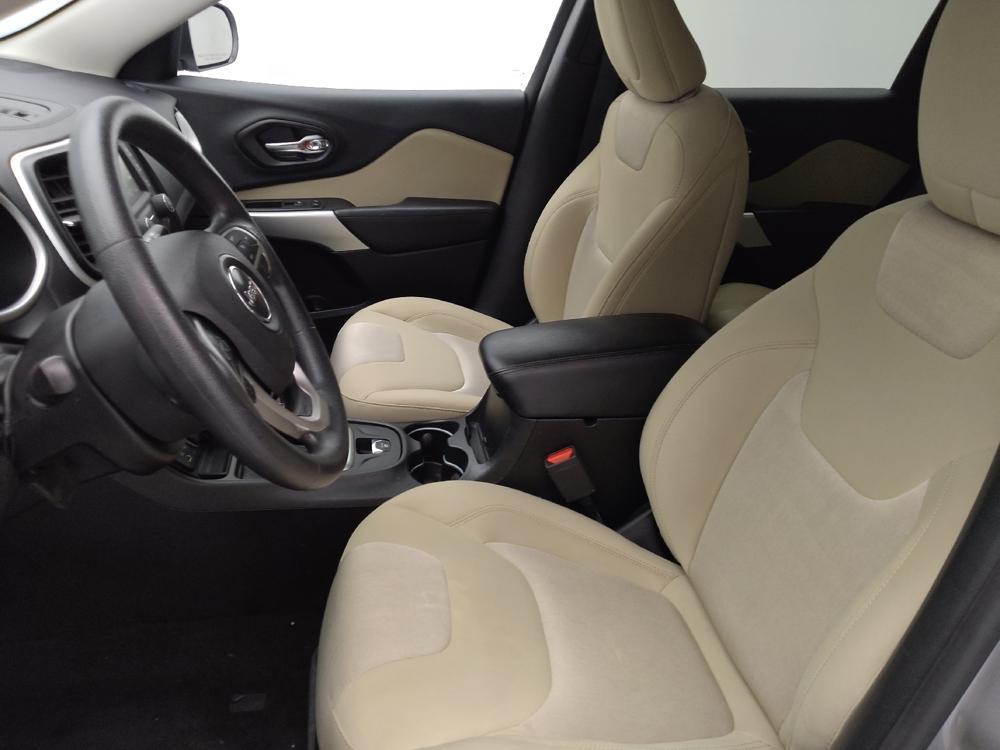 used 2018 Jeep Cherokee car, priced at $13,395
