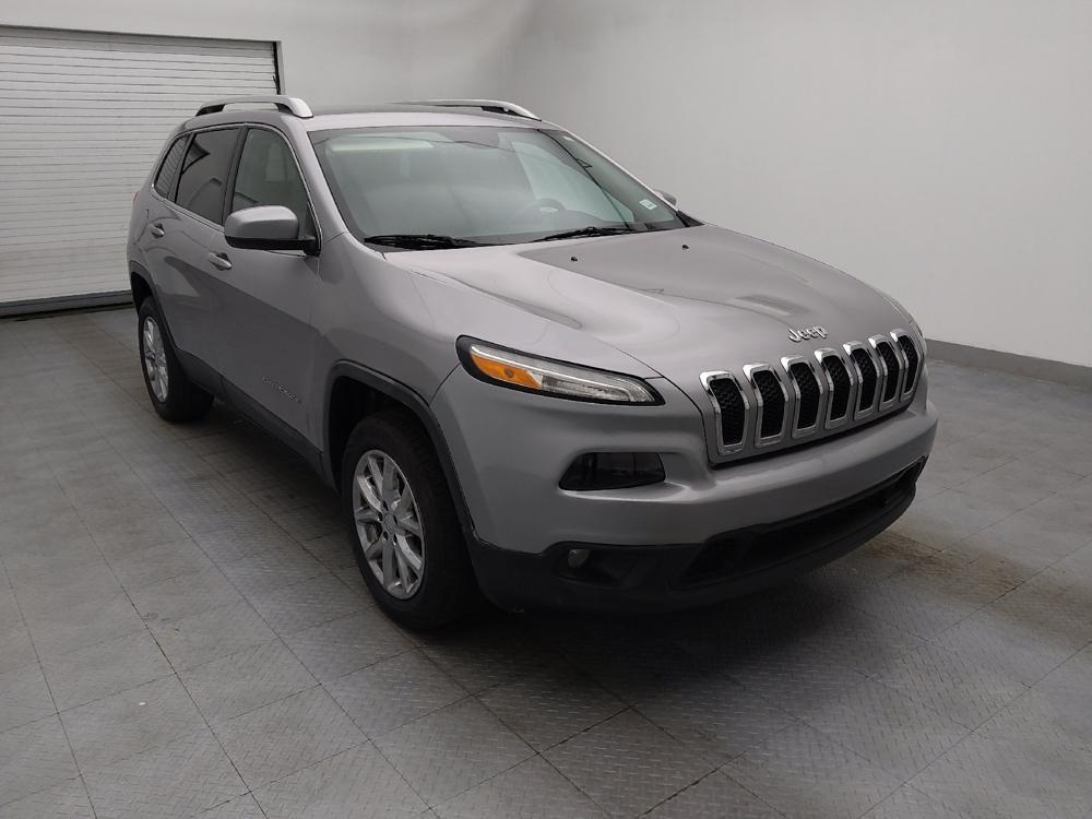 used 2018 Jeep Cherokee car, priced at $13,395