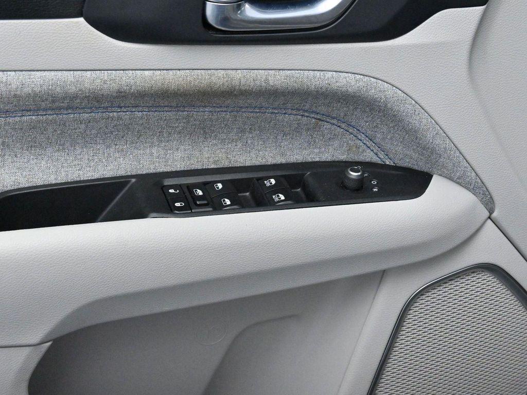 used 2022 Jeep Compass car, priced at $17,500