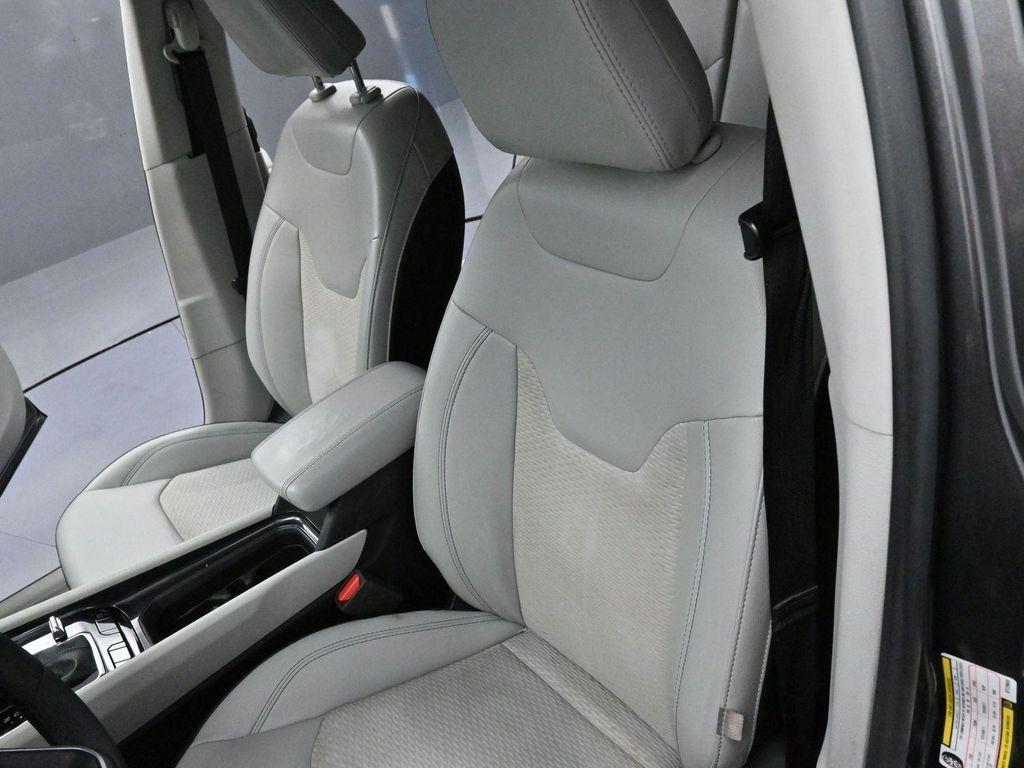 used 2022 Jeep Compass car, priced at $17,500