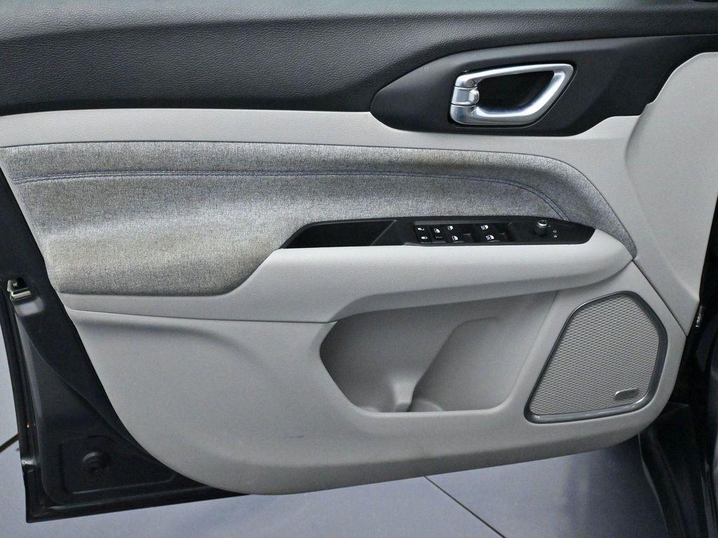 used 2022 Jeep Compass car, priced at $17,500