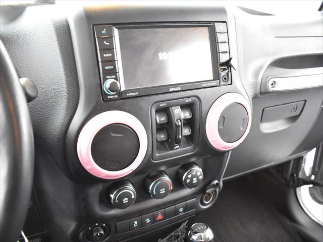 used 2015 Jeep Wrangler Unlimited car, priced at $17,500