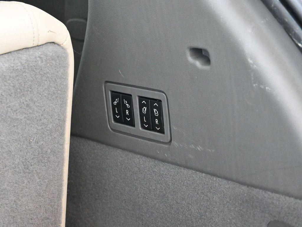 used 2020 Cadillac XT6 car, priced at $25,000