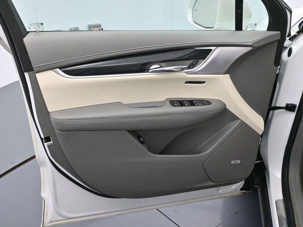 used 2020 Cadillac XT6 car, priced at $25,000