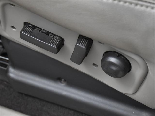 used 2003 Hummer H2 car, priced at $15,500