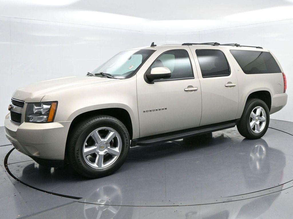 used 2014 Chevrolet Suburban car, priced at $12,500