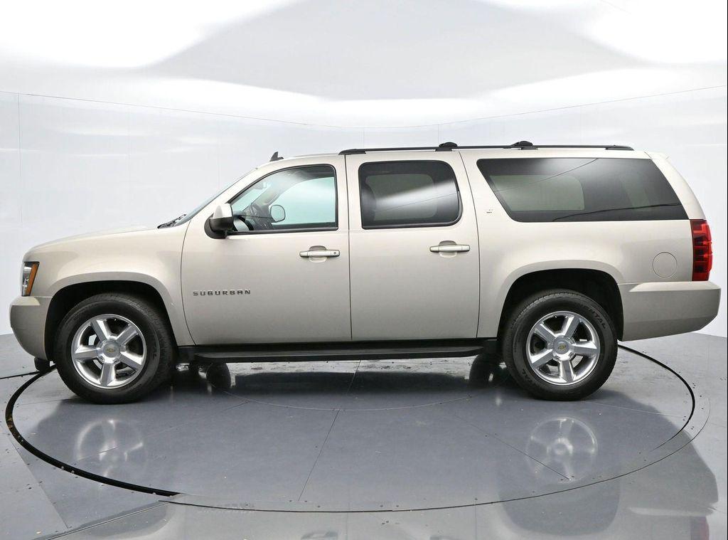 used 2014 Chevrolet Suburban car, priced at $12,500