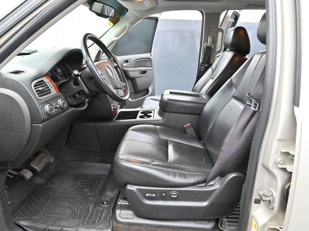 used 2014 Chevrolet Suburban car, priced at $12,500