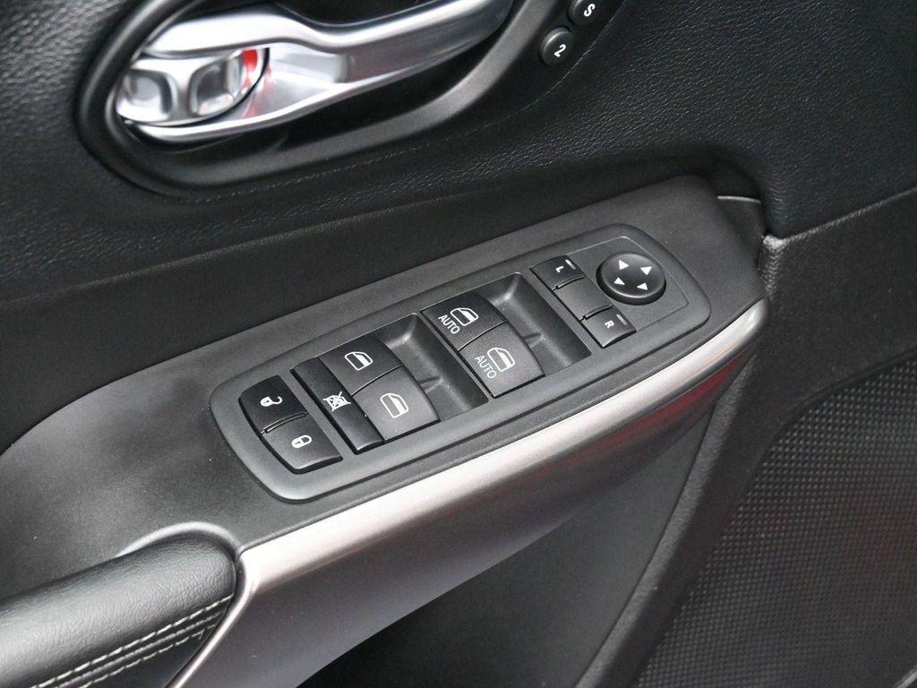 used 2020 Jeep Cherokee car, priced at $21,500
