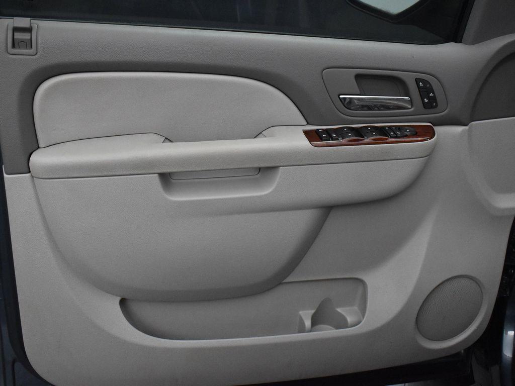 used 2010 GMC Yukon XL car, priced at $11,000