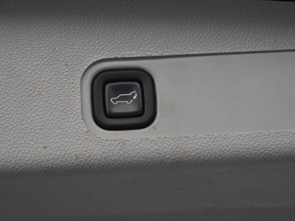 used 2010 GMC Yukon XL car, priced at $11,000
