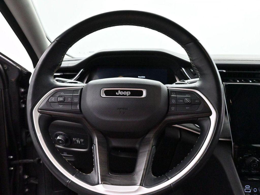 used 2022 Jeep Grand Cherokee car, priced at $28,700