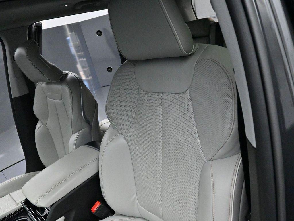 used 2023 Jeep Grand Cherokee car, priced at $37,700