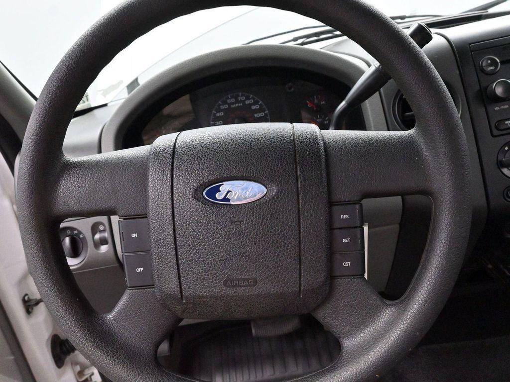 used 2005 Ford F-150 car, priced at $6,000