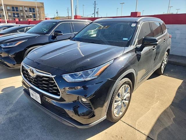 used 2021 Toyota Highlander car, priced at $34,500