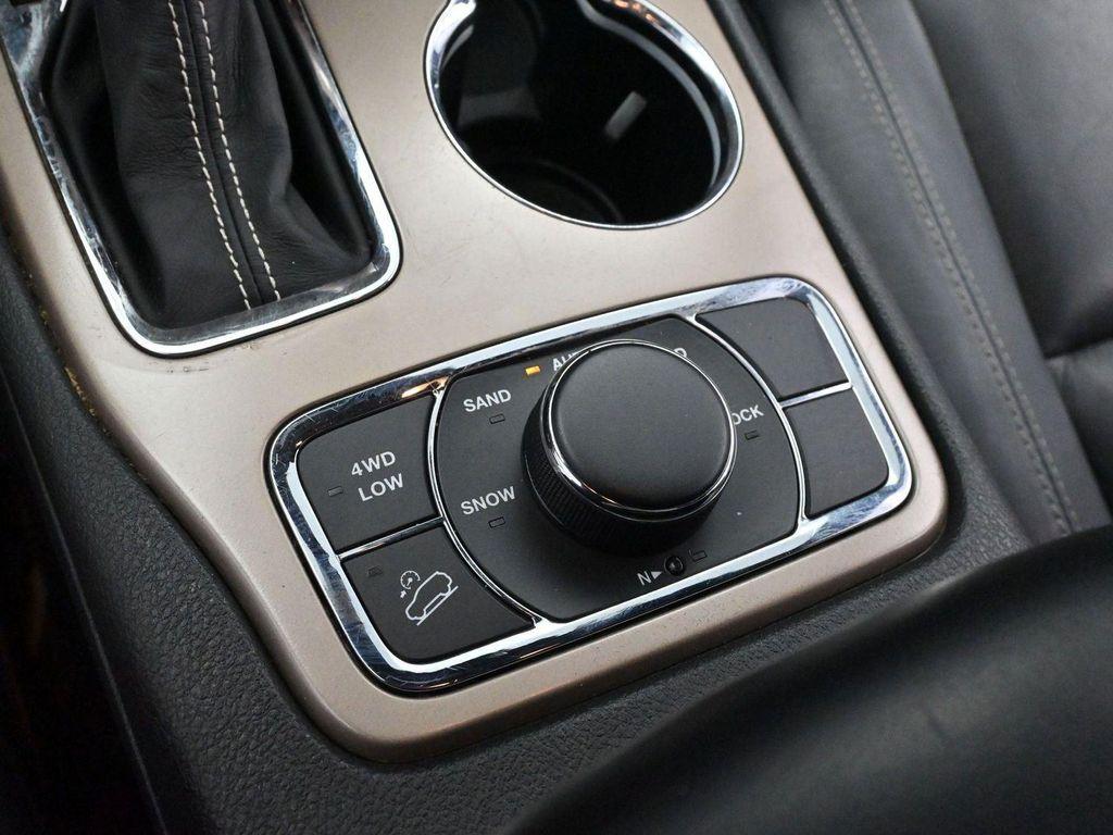 used 2016 Jeep Grand Cherokee car, priced at $13,700