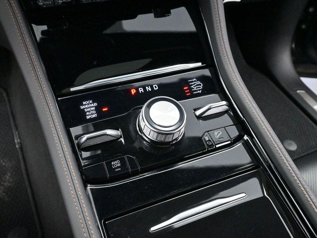 used 2022 Jeep Grand Cherokee car, priced at $36,000