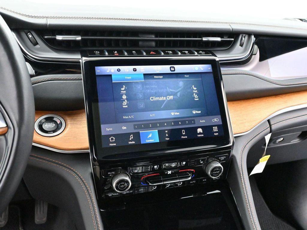 used 2022 Jeep Grand Cherokee car, priced at $36,000