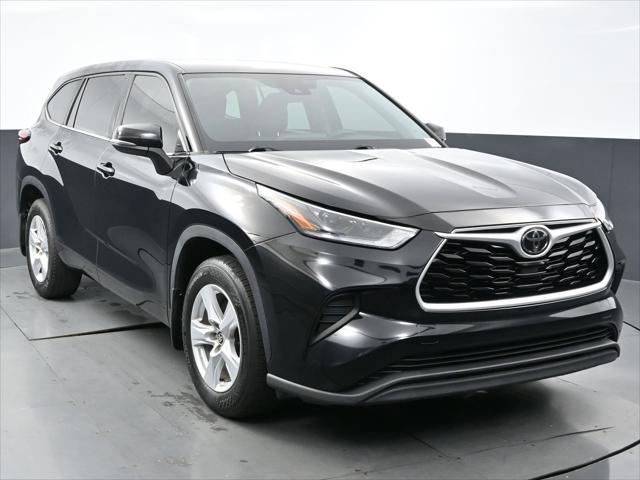 used 2021 Toyota Highlander car, priced at $25,500