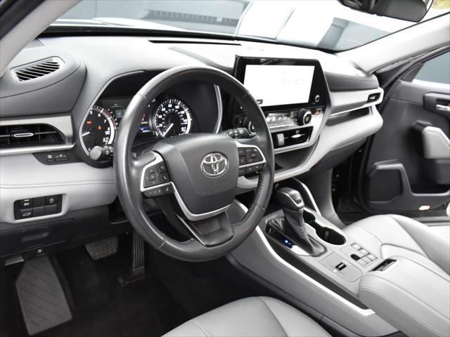 used 2023 Toyota Highlander car, priced at $36,000