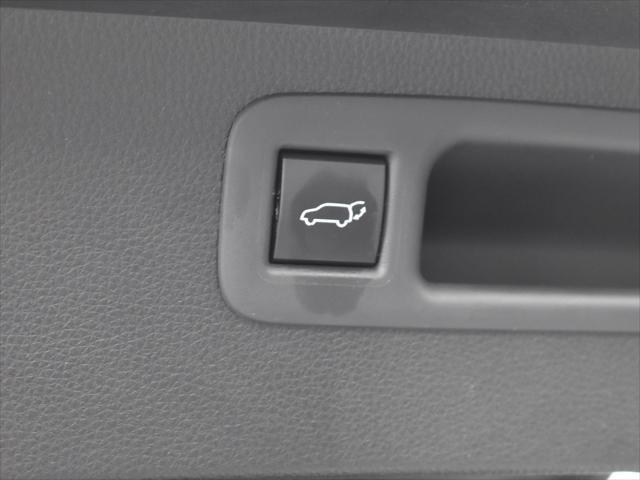 used 2023 Toyota Highlander car, priced at $36,000
