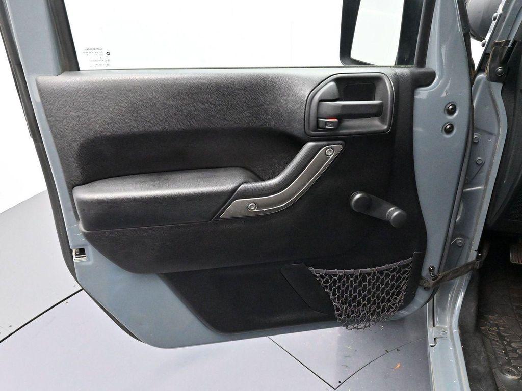 used 2015 Jeep Wrangler Unlimited car, priced at $16,800