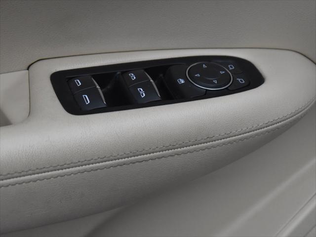 used 2018 Cadillac XT5 car, priced at $15,500