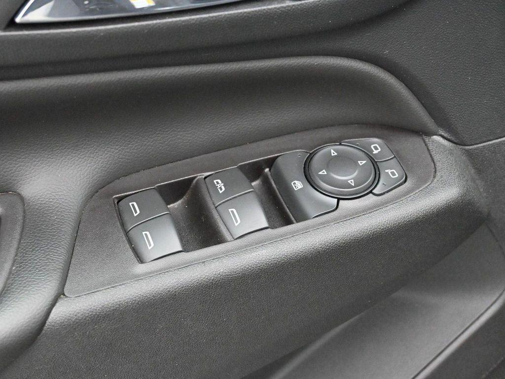 used 2022 Chevrolet Equinox car, priced at $15,500