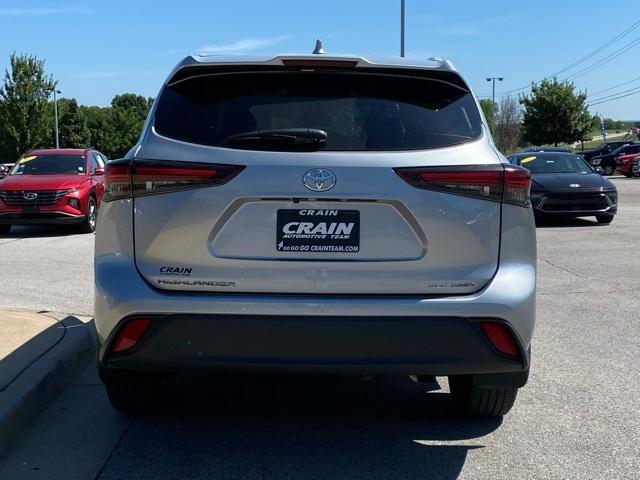 used 2024 Toyota Highlander car, priced at $41,801