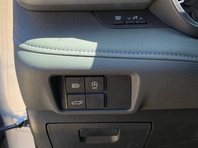 used 2024 Toyota Highlander car, priced at $41,801
